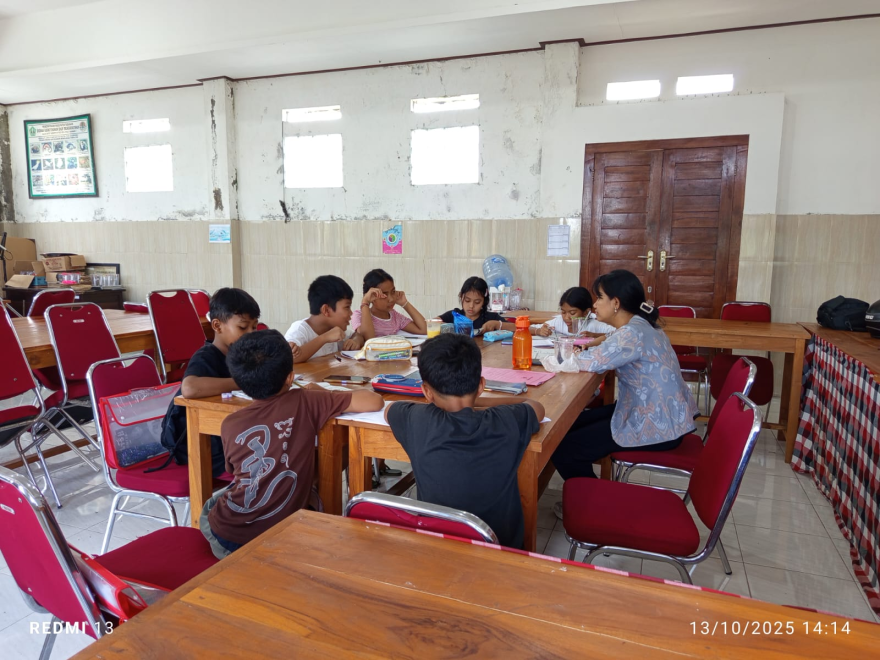 PELATIHAN BAHASA INGGRIS TINGKAT SEKOAH DASAR 